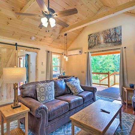 Cozy Riverfront Cabin With Private Deck And Hot Tub! Bryson City Esterno foto